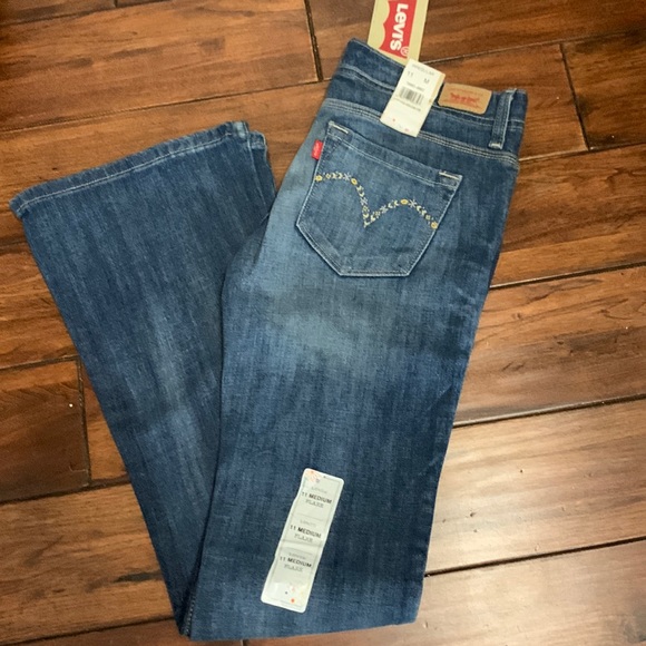 Ladies Levis Designers Jeans NEW - Picture 2 of 7